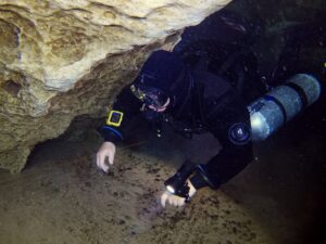 cave-dive